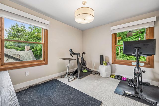 747 Kenwood Parkway, Minneapolis, MN 55403