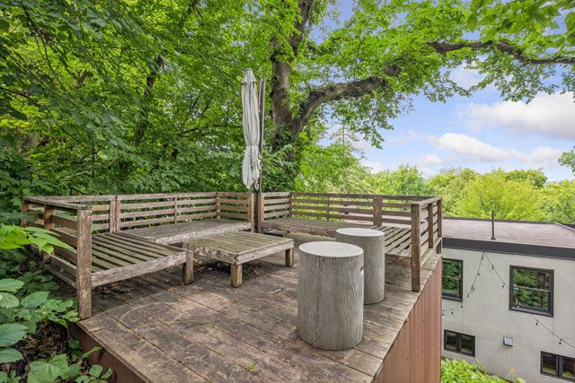 747 Kenwood Parkway, Minneapolis, MN 55403