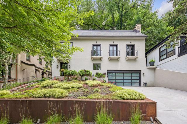 747 Kenwood Parkway, Minneapolis, MN 55403