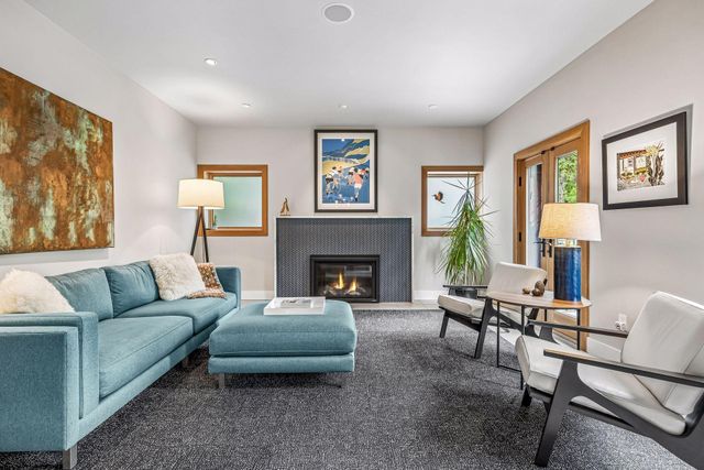 747 Kenwood Parkway, Minneapolis, MN 55403