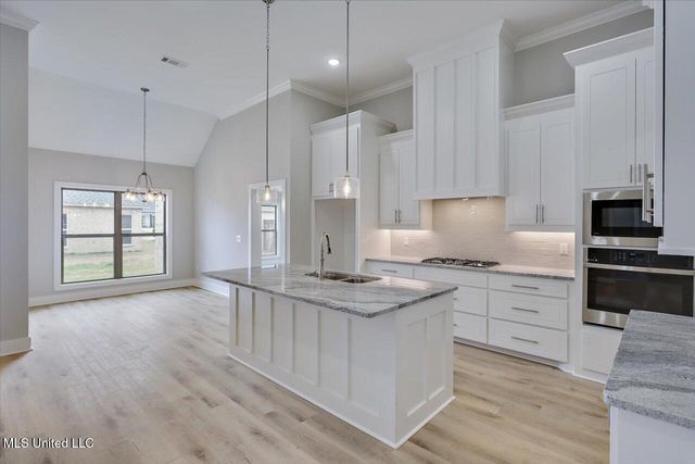1010 Kensington Drive, Flowood, MS 39232
