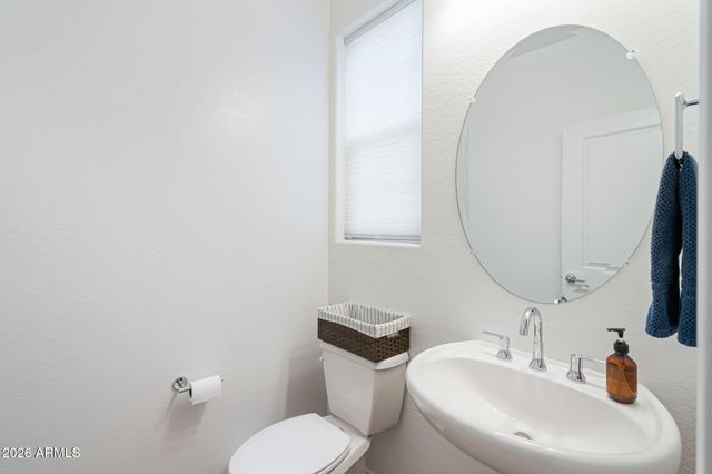 1694 E HAMPTON Lane, Gilbert, AZ 85295