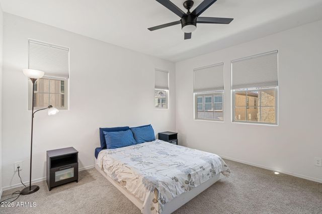 1694 E HAMPTON Lane, Gilbert, AZ 85295