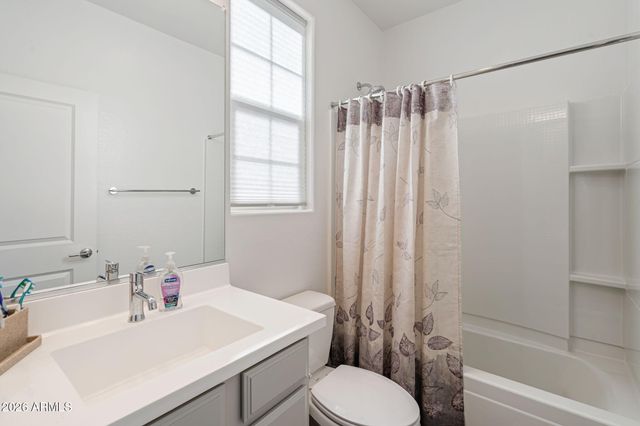 1694 E HAMPTON Lane, Gilbert, AZ 85295