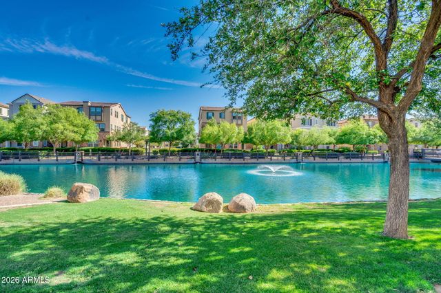 1694 E HAMPTON Lane, Gilbert, AZ 85295