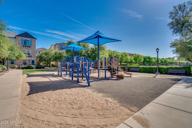 1694 E HAMPTON Lane, Gilbert, AZ 85295