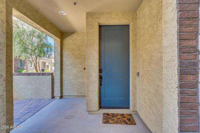 1694 E HAMPTON Lane, Gilbert, AZ 85295