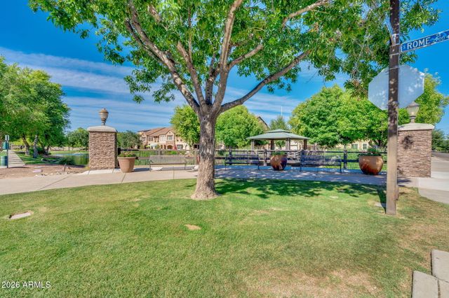 1694 E HAMPTON Lane, Gilbert, AZ 85295