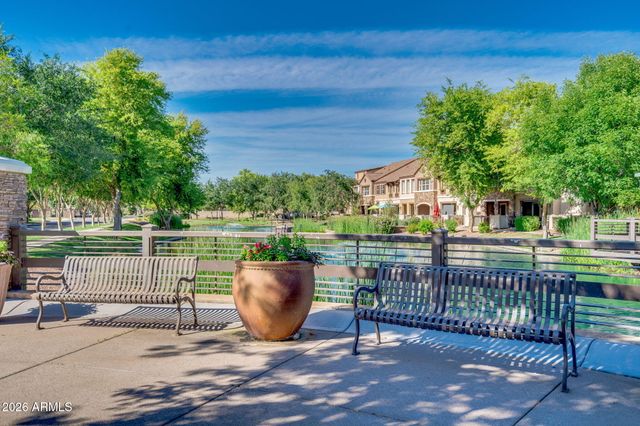 1694 E HAMPTON Lane, Gilbert, AZ 85295