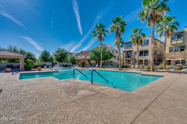 1694 E HAMPTON Lane, Gilbert, AZ 85295