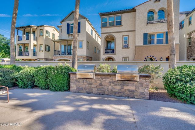 1694 E HAMPTON Lane, Gilbert, AZ 85295