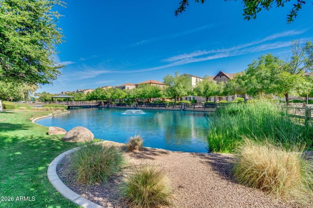 1694 E HAMPTON Lane, Gilbert, AZ 85295