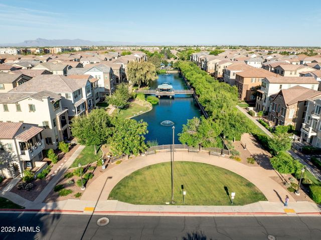 1694 E HAMPTON Lane, Gilbert, AZ 85295