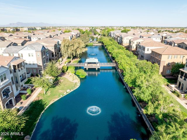 1694 E HAMPTON Lane, Gilbert, AZ 85295