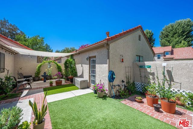 26331 Rainbow Glen Drive 239, Santa Clarita, CA 91321