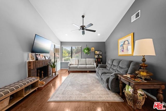 26331 Rainbow Glen Drive 239, Santa Clarita, CA 91321
