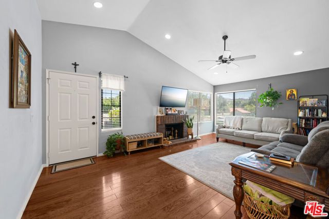 26331 Rainbow Glen Drive 239, Santa Clarita, CA 91321