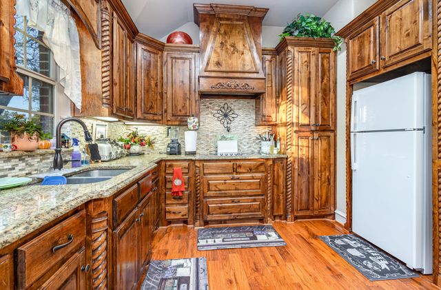 13036 Forest Glen Lane, Balch Springs, TX 75180