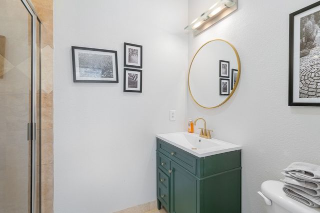 734 Cannen John Lane, Dallas, TX 75204