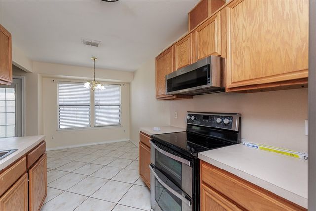 2256 Ivy Dr, Corpus Christi, TX 78418