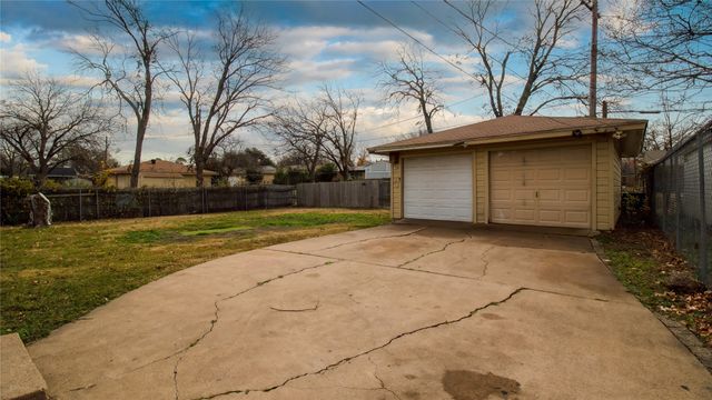 806 E Vista Drive, Garland, TX 75041