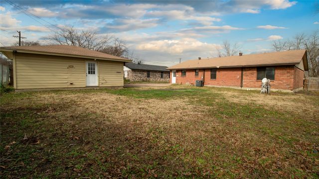 806 E Vista Drive, Garland, TX 75041