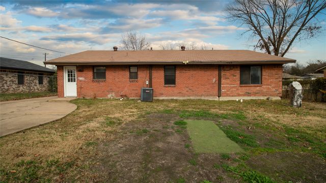 806 E Vista Drive, Garland, TX 75041