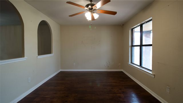 806 E Vista Drive, Garland, TX 75041