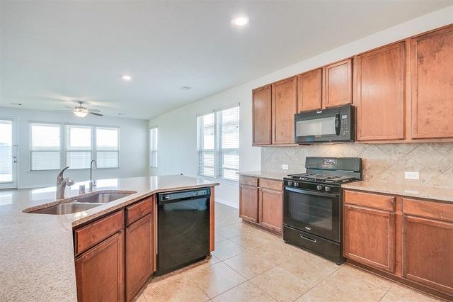 1619 Stuart Creek Drive, Richmond, TX 77469