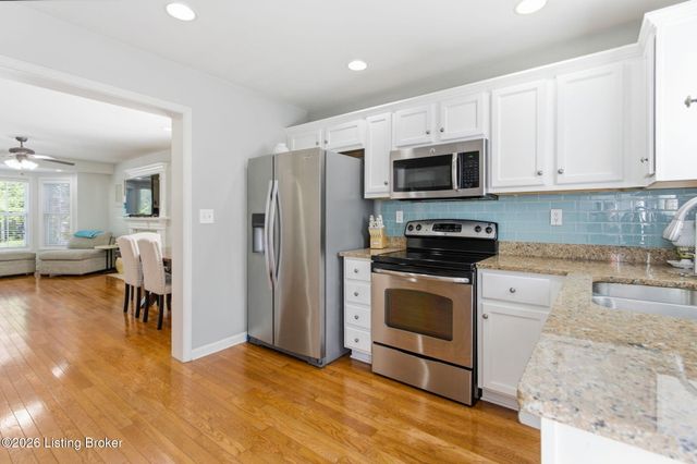 11526 Bellewood Garden Ct, Louisville, KY 40223