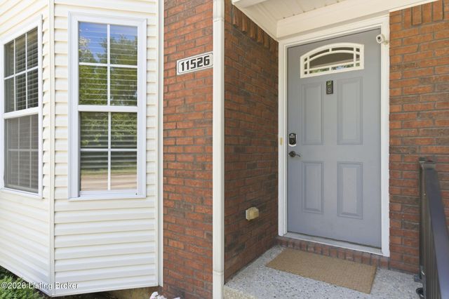 11526 Bellewood Garden Ct, Louisville, KY 40223