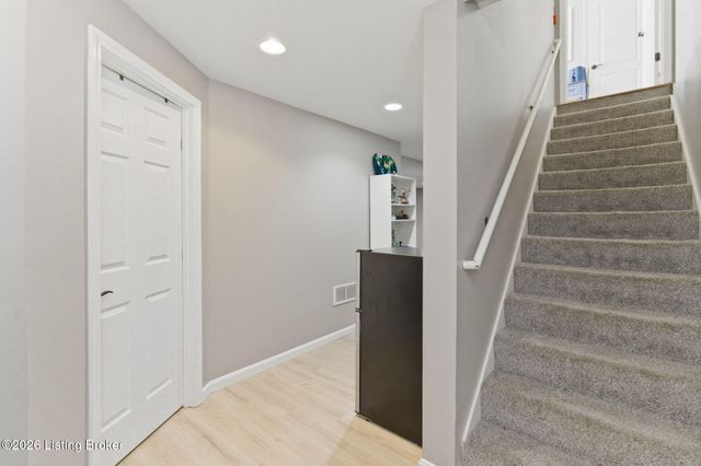 11526 Bellewood Garden Ct, Louisville, KY 40223