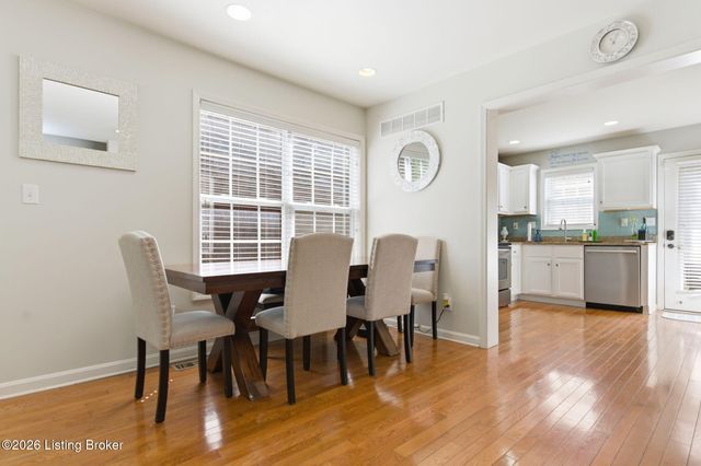 11526 Bellewood Garden Ct, Louisville, KY 40223