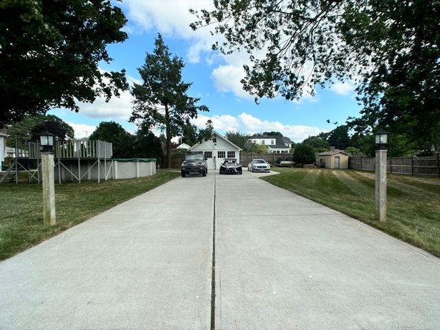 168 Wheatland Ave 2, Chicopee, MA 01020