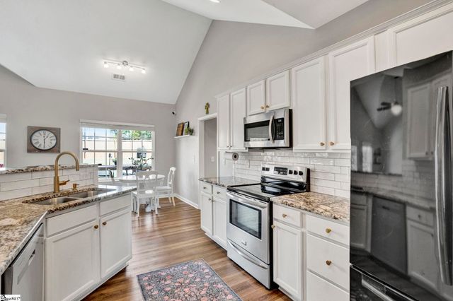 4 Brenleigh Court, Simpsonville, SC 29680