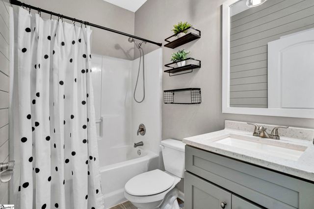 4 Brenleigh Court, Simpsonville, SC 29680