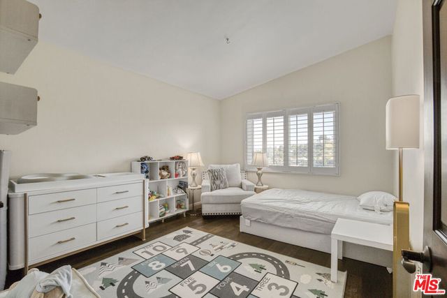 3970 Ellenita Avenue, Tarzana, CA 91356