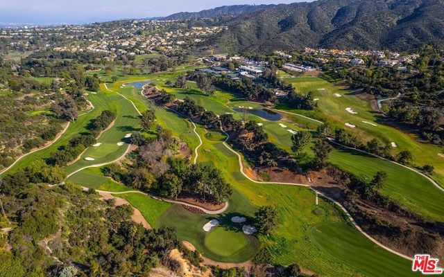 3970 Ellenita Avenue, Tarzana, CA 91356