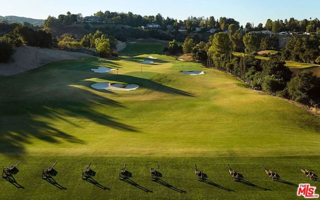 3970 Ellenita Avenue, Tarzana, CA 91356