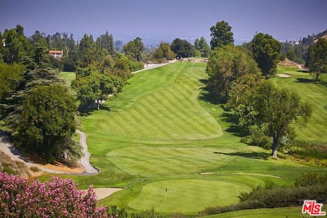 3970 Ellenita Avenue, Tarzana, CA 91356