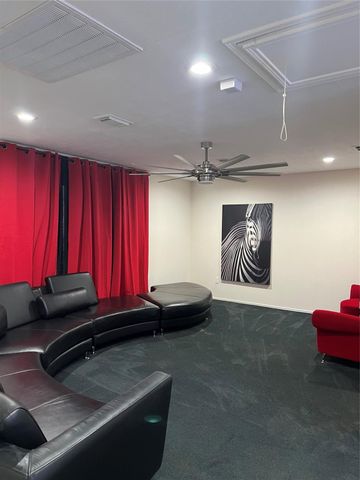 10415 Collin Park, Houston, TX 77075