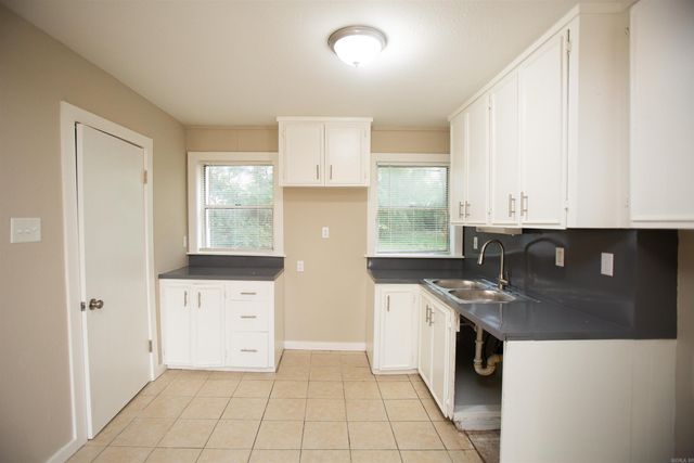 7621 W 44Th St, Little Rock, AR 72204