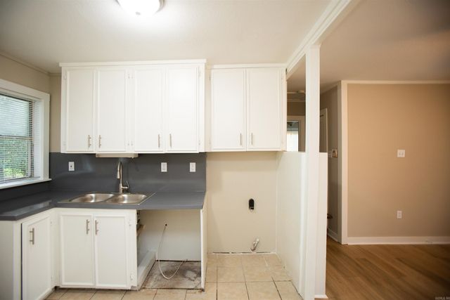 7621 W 44Th St, Little Rock, AR 72204