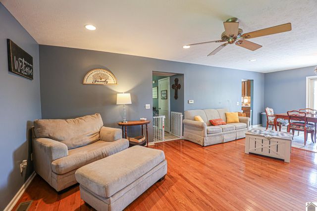 140 Brenna Dr, Paducah, KY 42001