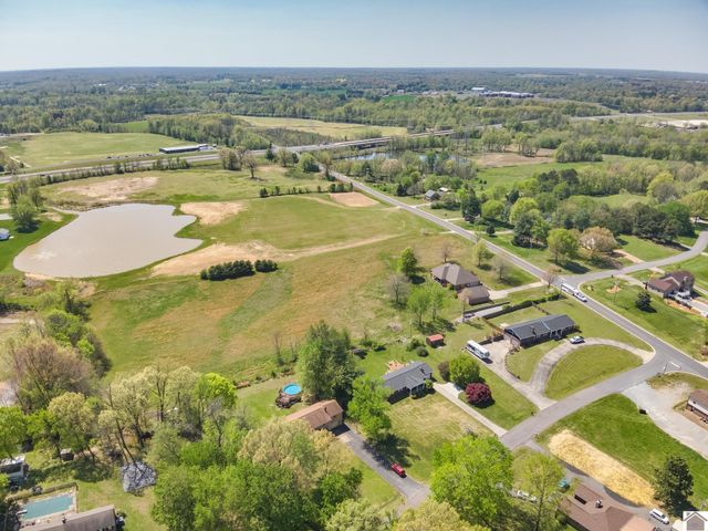 140 Brenna Dr, Paducah, KY 42001