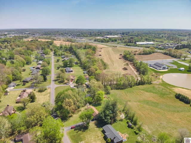 140 Brenna Dr, Paducah, KY 42001