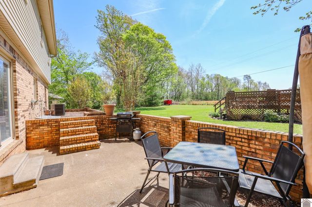 140 Brenna Dr, Paducah, KY 42001