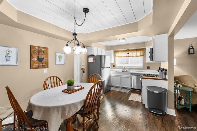 44127 Arlington Road, Canton, MI 48187