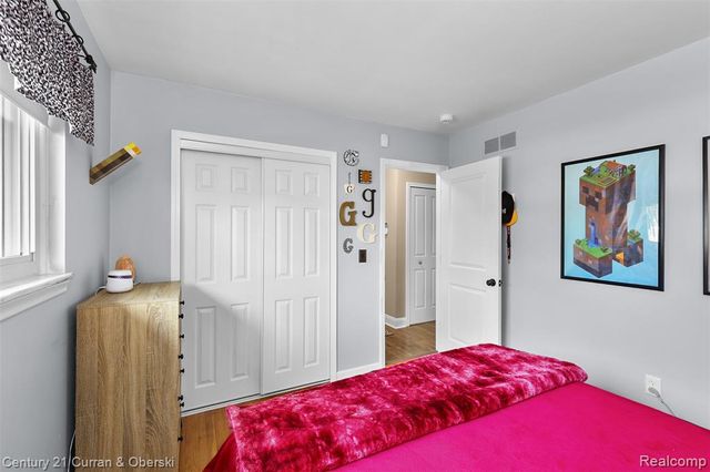 44127 Arlington Road, Canton, MI 48187