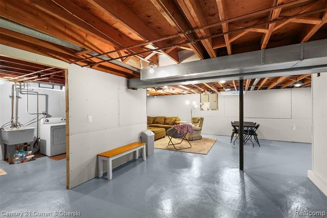 44127 Arlington Road, Canton, MI 48187